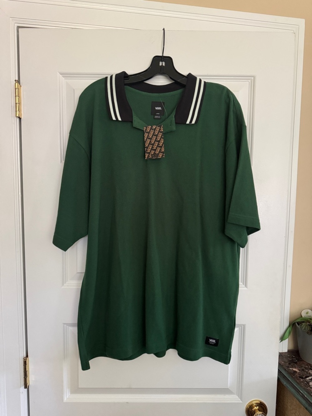 Vans Green Polo with Black. Loose Fit. 100% cotton.
